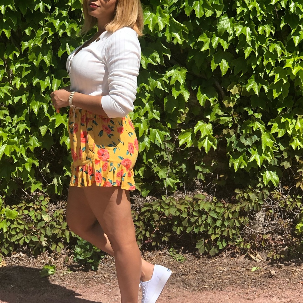 Floral flippy shorts